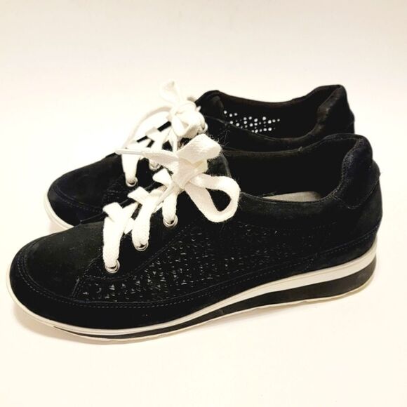 Walking Cradles Black White Suede Destin Lace Up Comfort Sneaker Size 7.5 - Picture 2 of 8